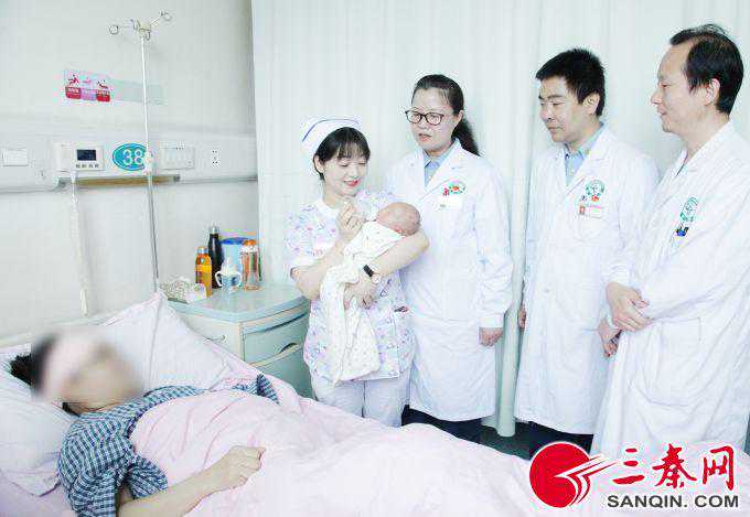 预约香港验血需几天,美国试管婴儿移植2个，怀双胎行吗？